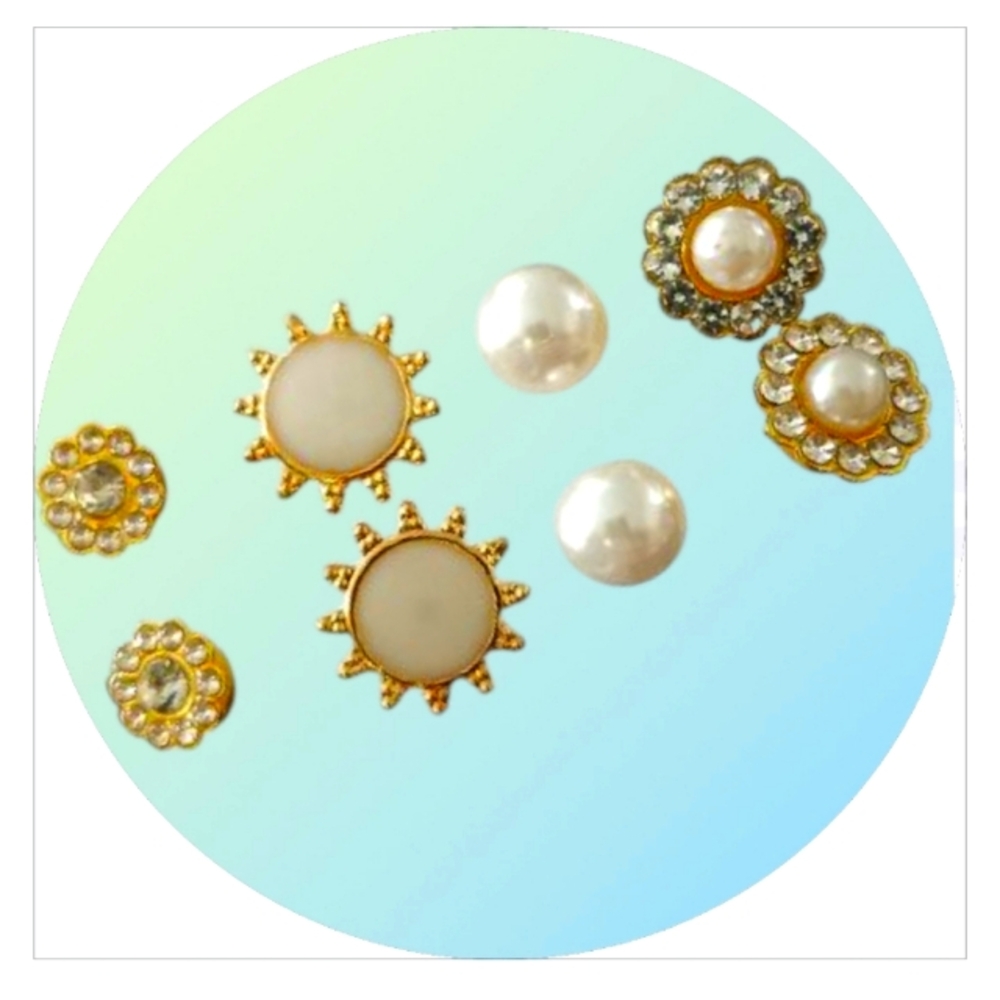 4/$15 Elegant Gold and Pearl Earring Set Jewelry Studs Plastic Hypoallergenic